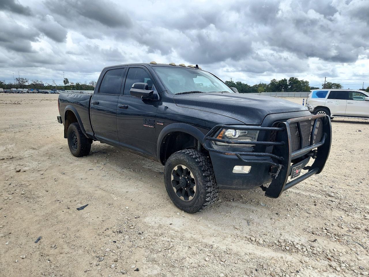 2017 RAM 2500 POWERWAGON — Фото 4 из 12