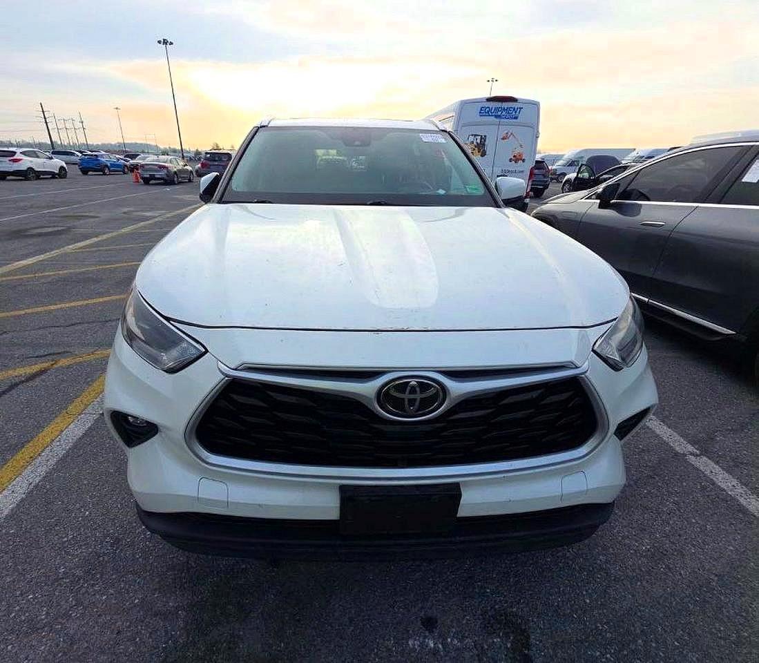 2021 TOYOTA HIGHLANDER XLE — Фото 11 из 12