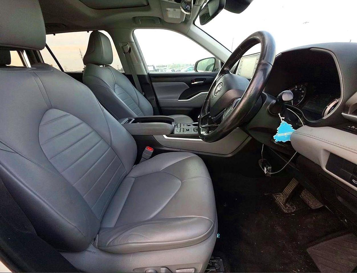 2021 TOYOTA HIGHLANDER XLE — Фото 5 из 12