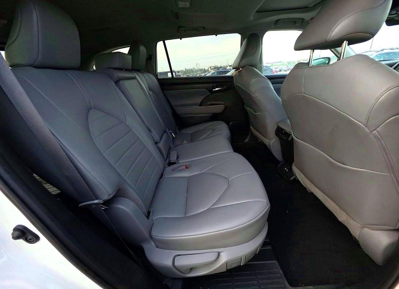 2021 TOYOTA HIGHLANDER XLE — Фото 6 из 12