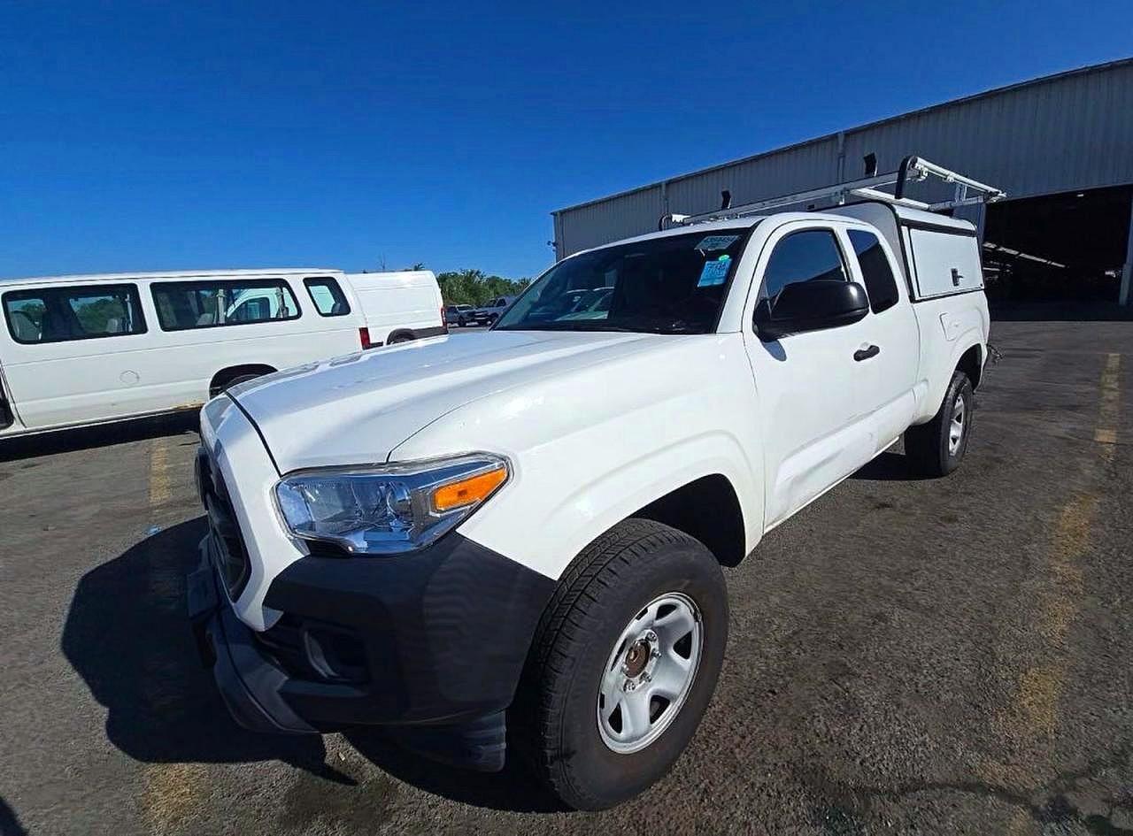 2019 TOYOTA TACOMA SR
