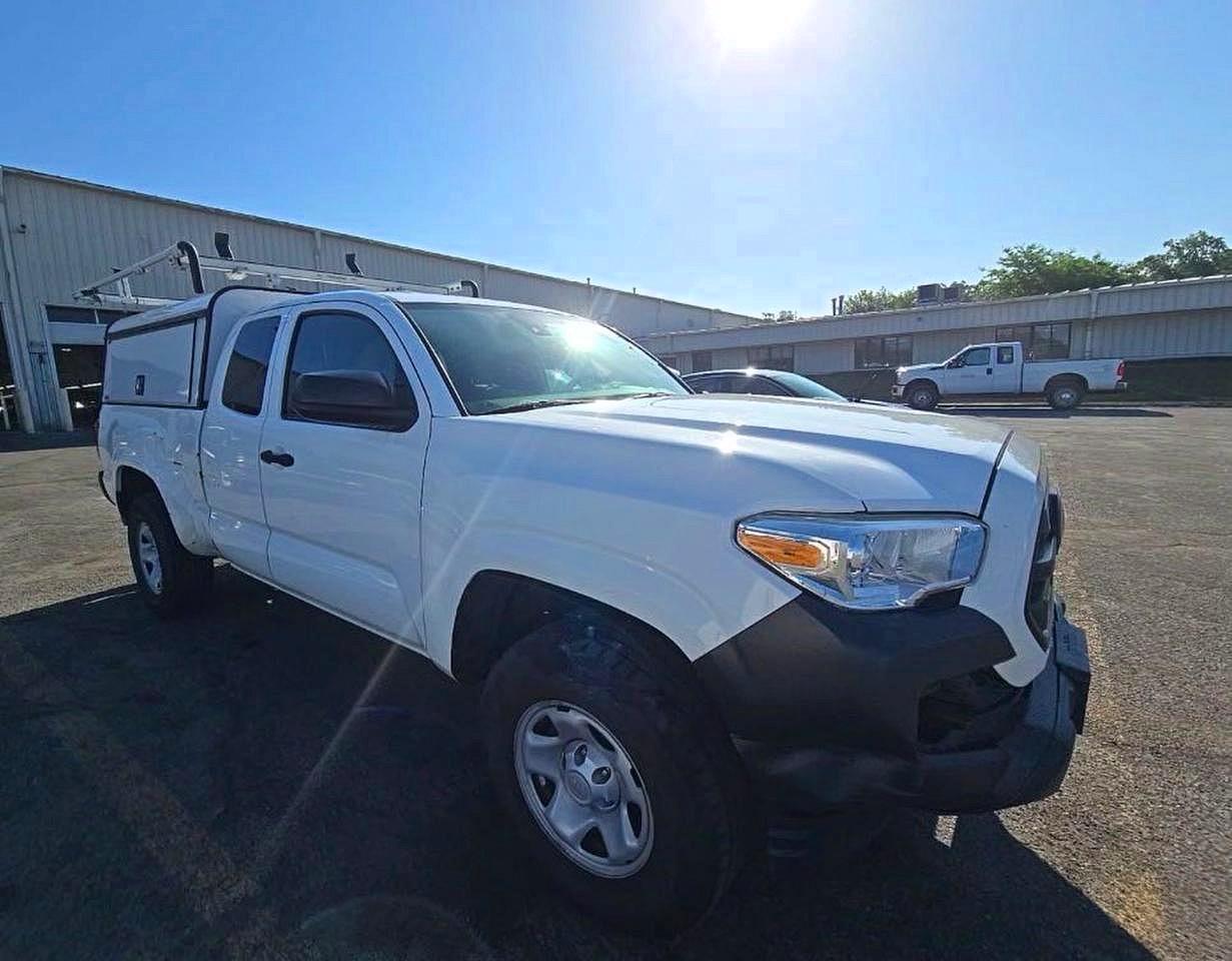 2019 TOYOTA TACOMA SR — Фото 2 из 12