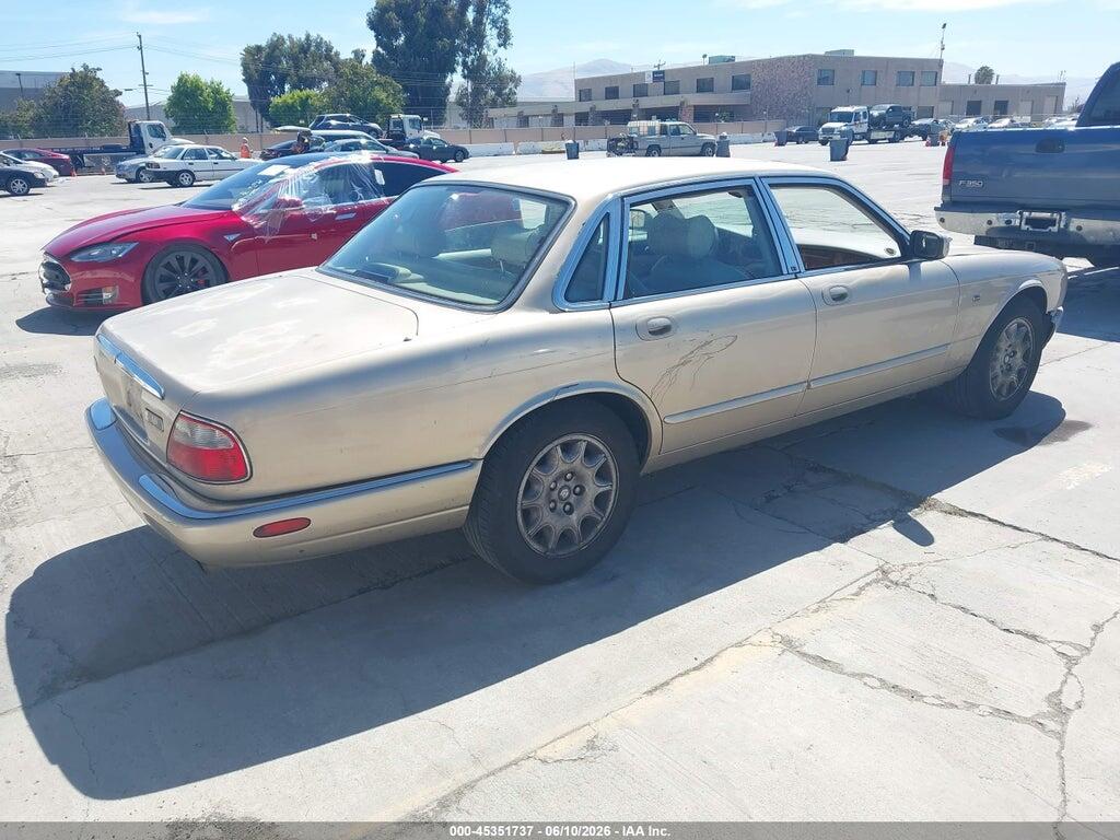 SAJHD1041XC875582 1999 JAGUAR XJ8 photo no. 4