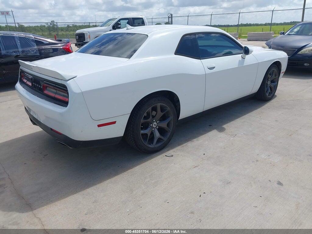 2C3CDZAG6JH258123 2018 DODGE CHALLENGER photo no. 4
