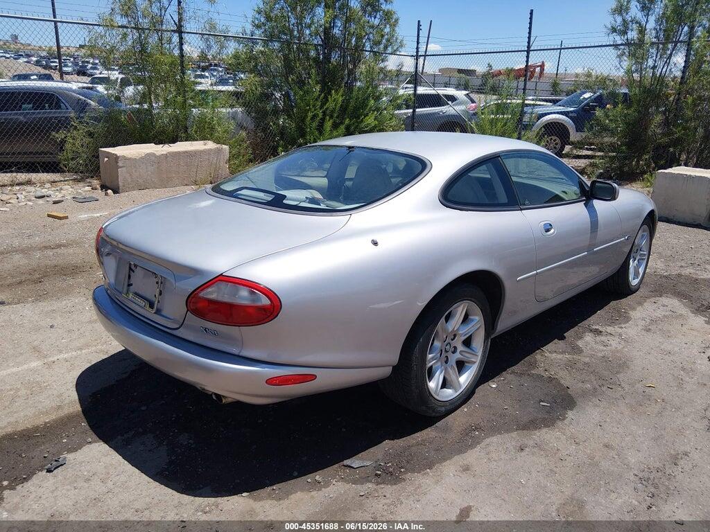 SAJJA41C3YNA05777 2000 JAGUAR XK8 photo no. 4
