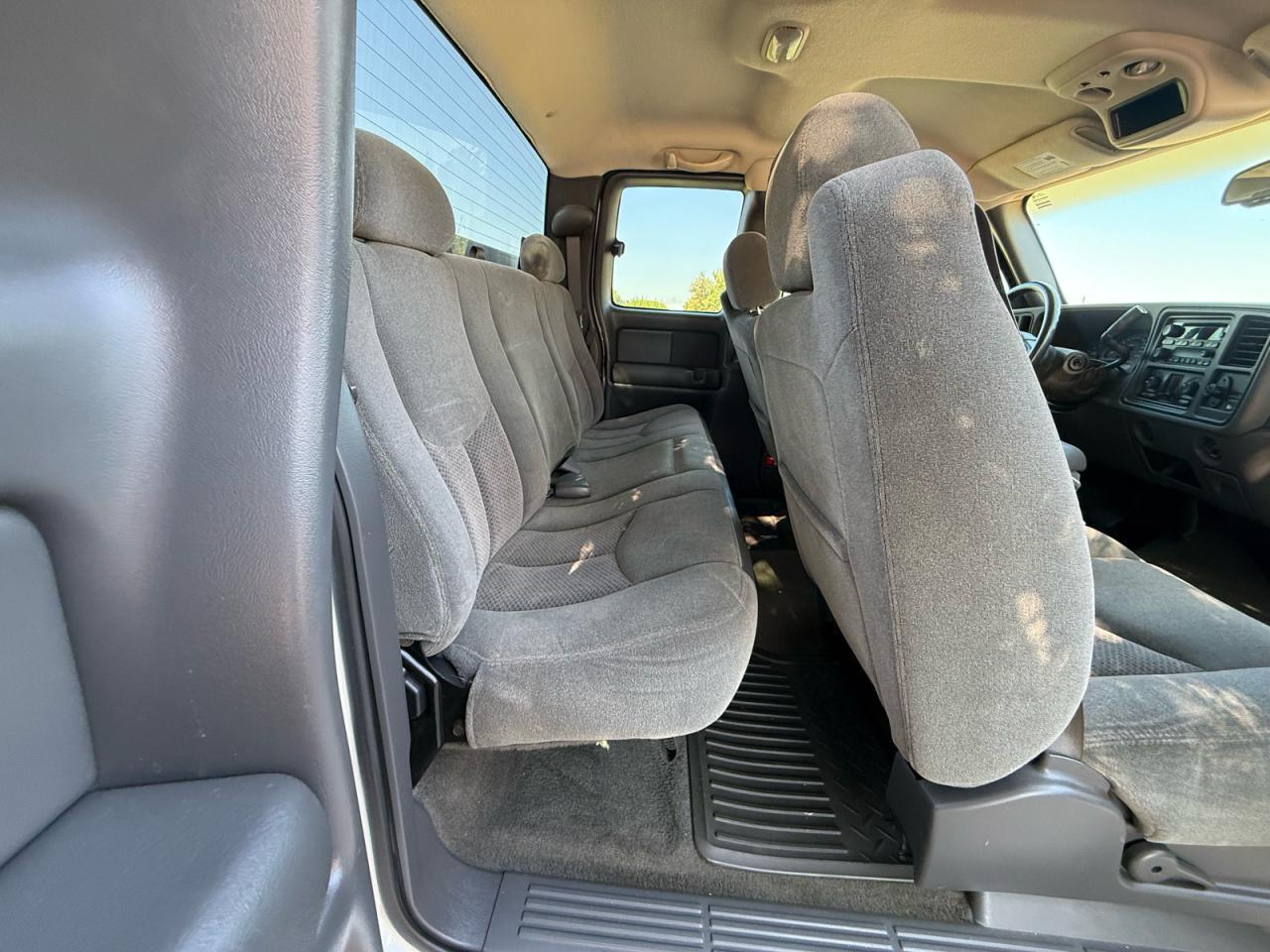 2003 CHEVROLET SILVERADO C1500 — Фото 6 из 10