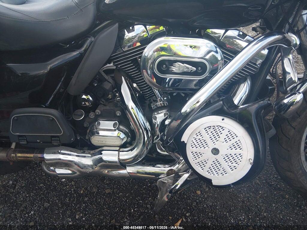 1HD1KGM12DB651116 2013 HARLEY-DAVIDSON FLTRU photo no. 8