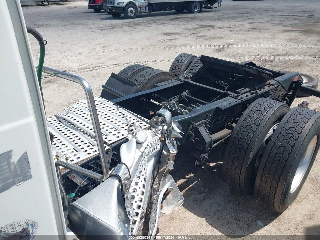 4V4NC9DG3GN967602 2016 VOLVO VN photo no. 6