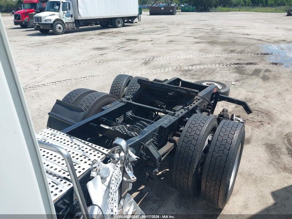 4V4NC9DG3GN967602 2016 VOLVO VN photo no. 7