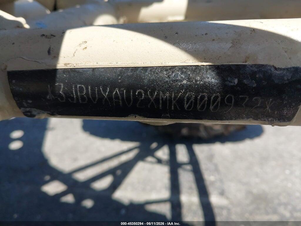 3JBVXAV2XMK000932 2021 CAN-AM MAVERICK X3 photo no. 10