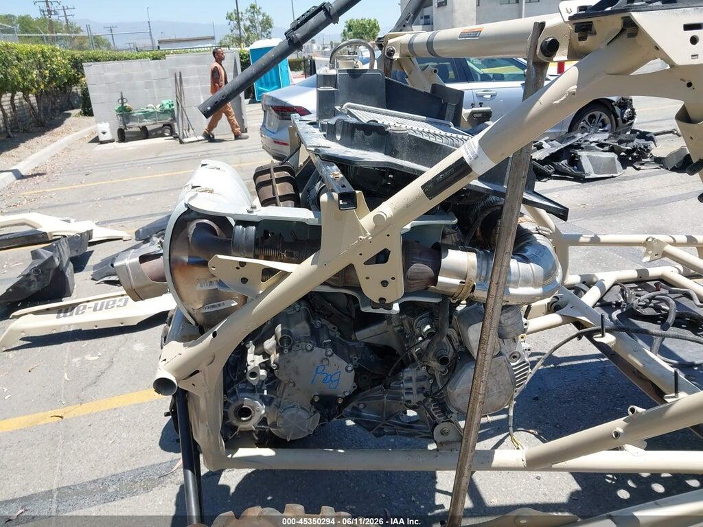 3JBVXAV2XMK000932 2021 CAN-AM MAVERICK X3 photo no. 8