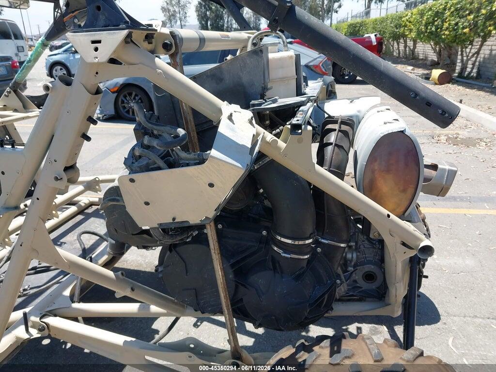 3JBVXAV2XMK000932 2021 CAN-AM MAVERICK X3 photo no. 9