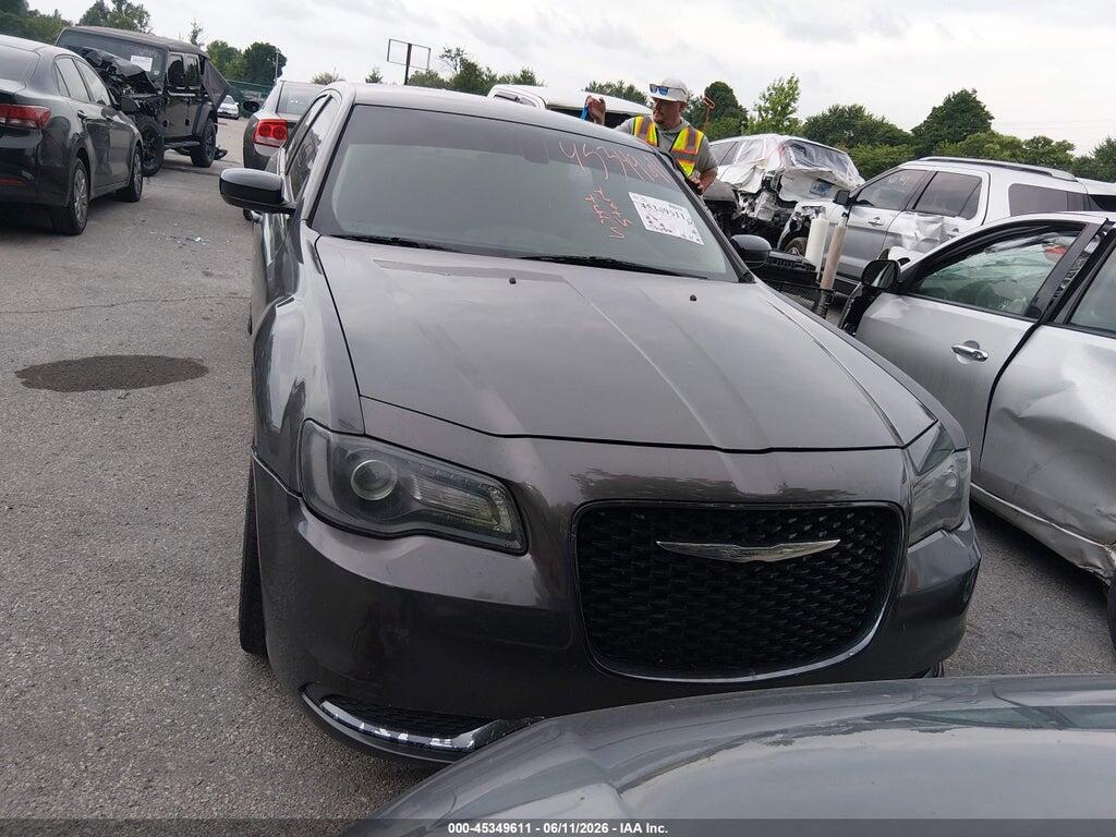 2C3CCAAG2JH275294 2018 CHRYSLER 300 photo no. 12