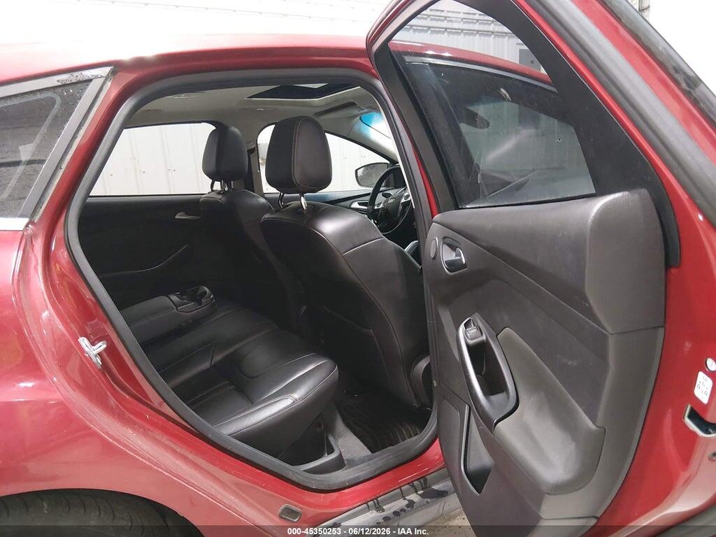 1FAHP3N27CL100213 2012 FORD FOCUS photo no. 8