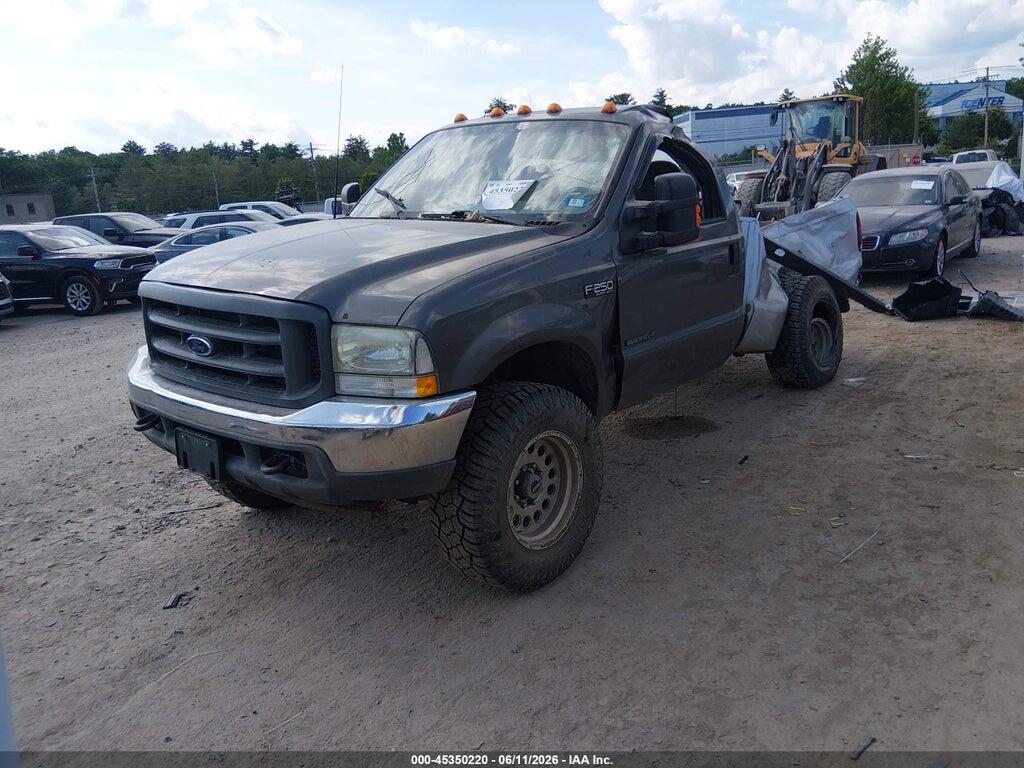 1FTSF31F32EB63498 2002 FORD F-350 photo no. 2