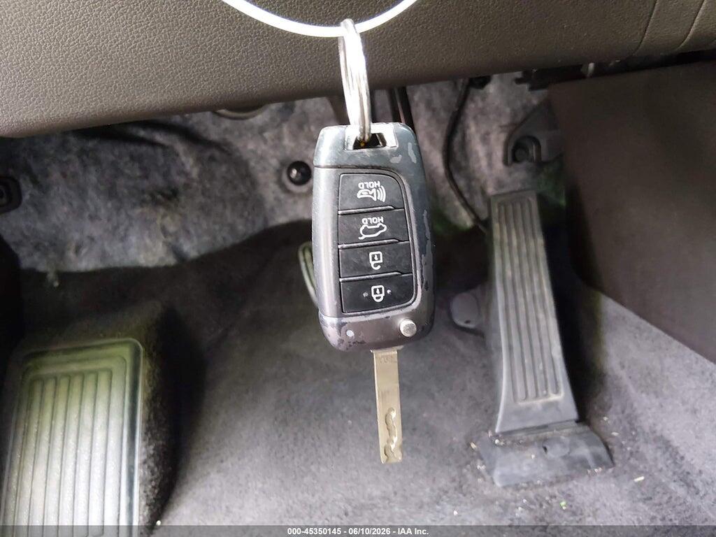 5NMS2CAD8KH120900 2019 HYUNDAI SANTA FE photo no. 11