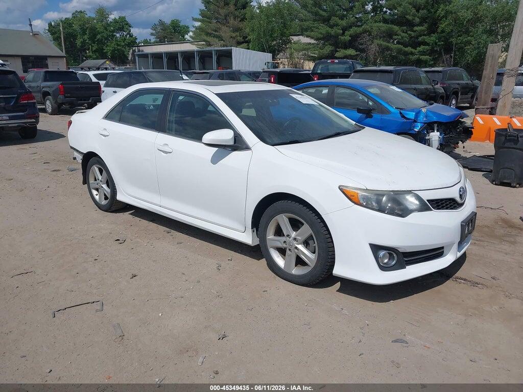 4T1BF1FK2EU470354 2014 TOYOTA CAMRY photo no. 1