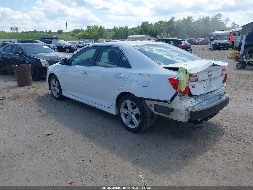 4T1BF1FK2EU470354 2014 TOYOTA CAMRY photo no. 3