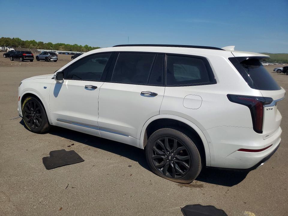 2023 CADILLAC XT6 SPORT — Фото 2 из 13