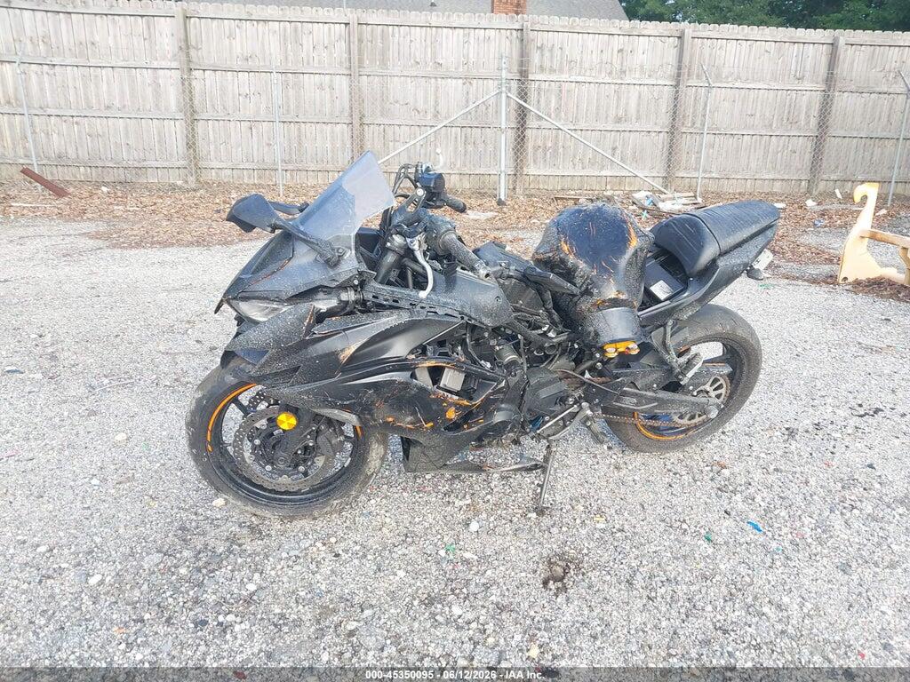 ML5EXEP12SDAE5684 2025 KAWASAKI EX650 photo no. 2