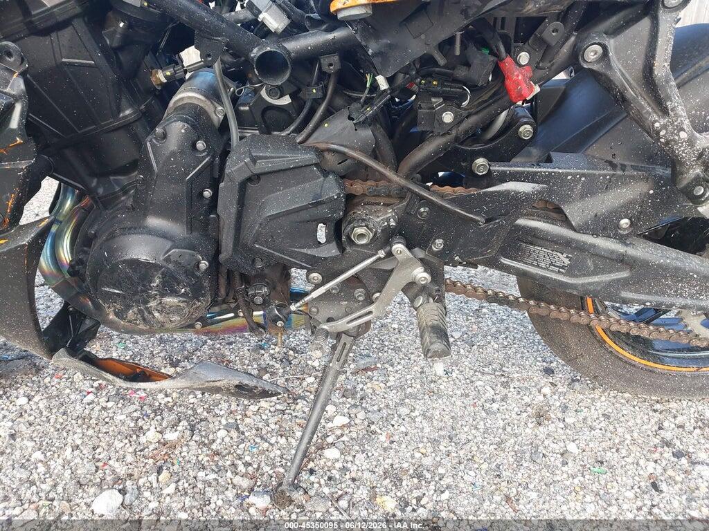 ML5EXEP12SDAE5684 2025 KAWASAKI EX650 photo no. 9