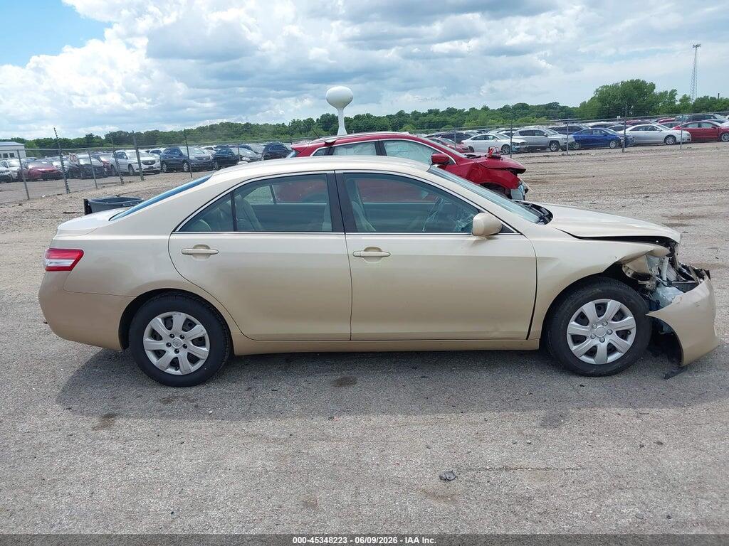 4T1BF3EK4BU745022 2011 TOYOTA CAMRY photo no. 12