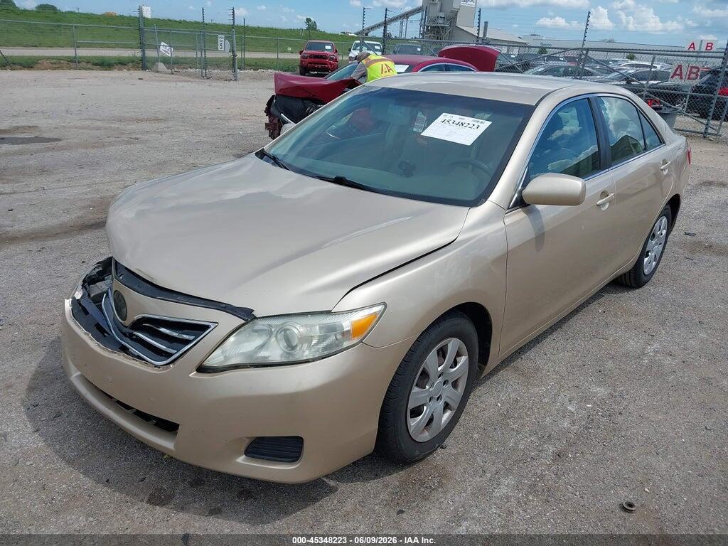 4T1BF3EK4BU745022 2011 TOYOTA CAMRY photo no. 2