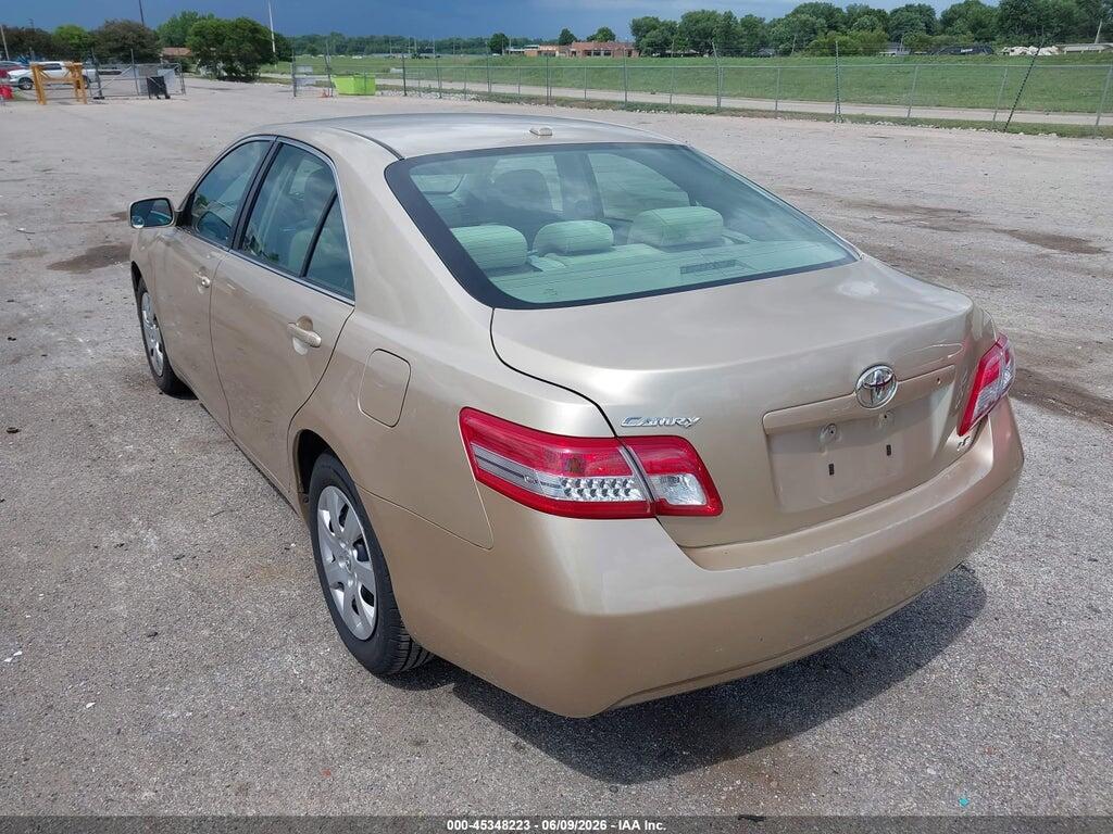 4T1BF3EK4BU745022 2011 TOYOTA CAMRY photo no. 3