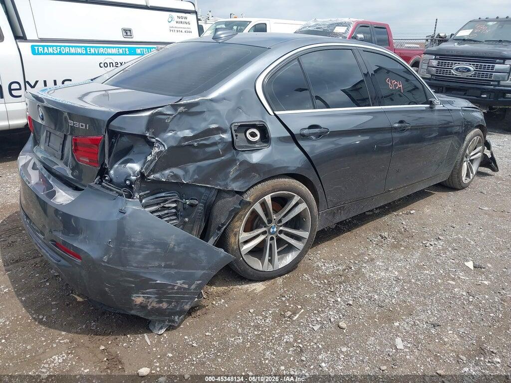 WBA8D9C59JEM32686 2018 BMW 330I photo no. 4