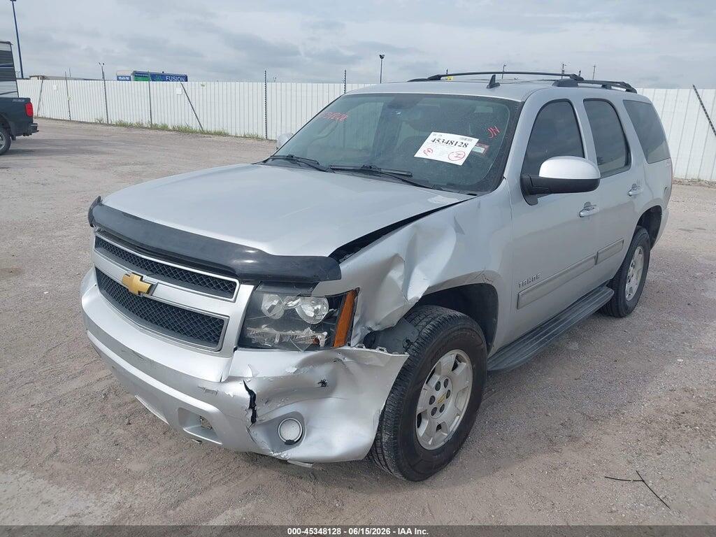 1GNSCAE07DR141686 2013 CHEVROLET TAHOE photo no. 2
