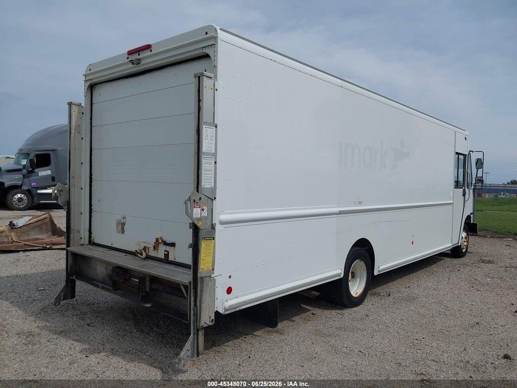 4UZAC3DV8DCFF6820 2013 FREIGHTLINER CHASSIS photo no. 4