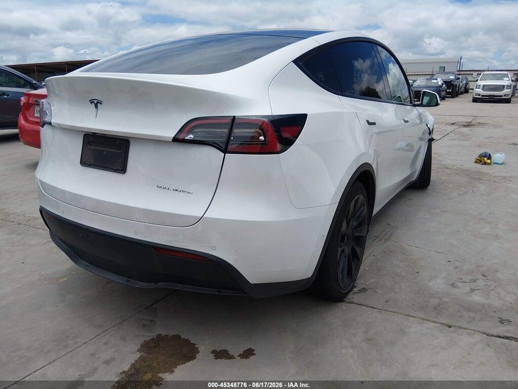 7SAYGDEE7NA010950 2022 TESLA MODEL Y photo no. 4