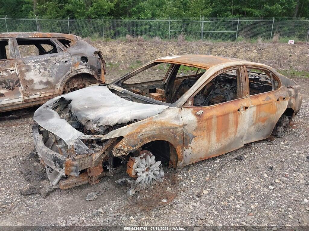 4T1F31AK9NU587950 2022 TOYOTA CAMRY photo no. 2