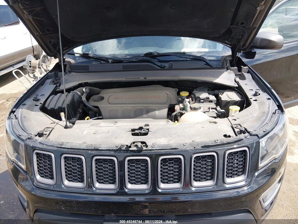 3C4NJDDB9JT307306 2018 JEEP COMPASS photo no. 10