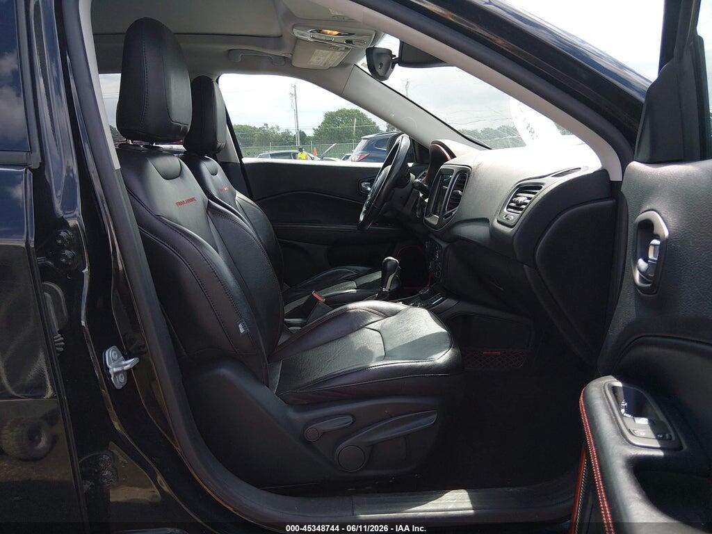 3C4NJDDB9JT307306 2018 JEEP COMPASS photo no. 5