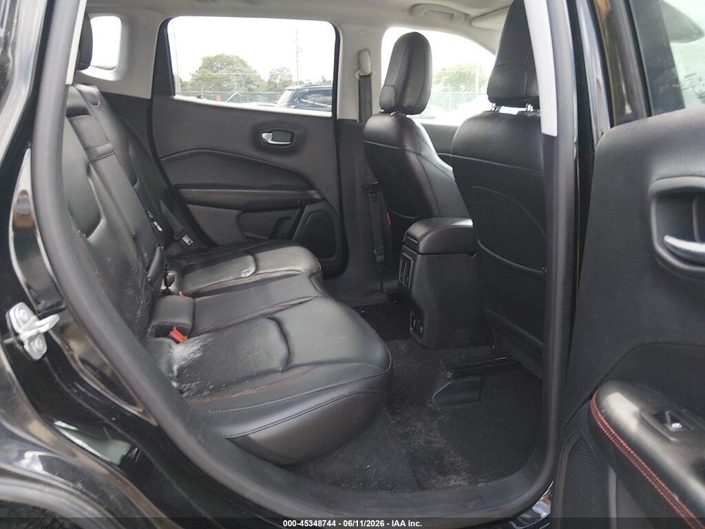 3C4NJDDB9JT307306 2018 JEEP COMPASS photo no. 8