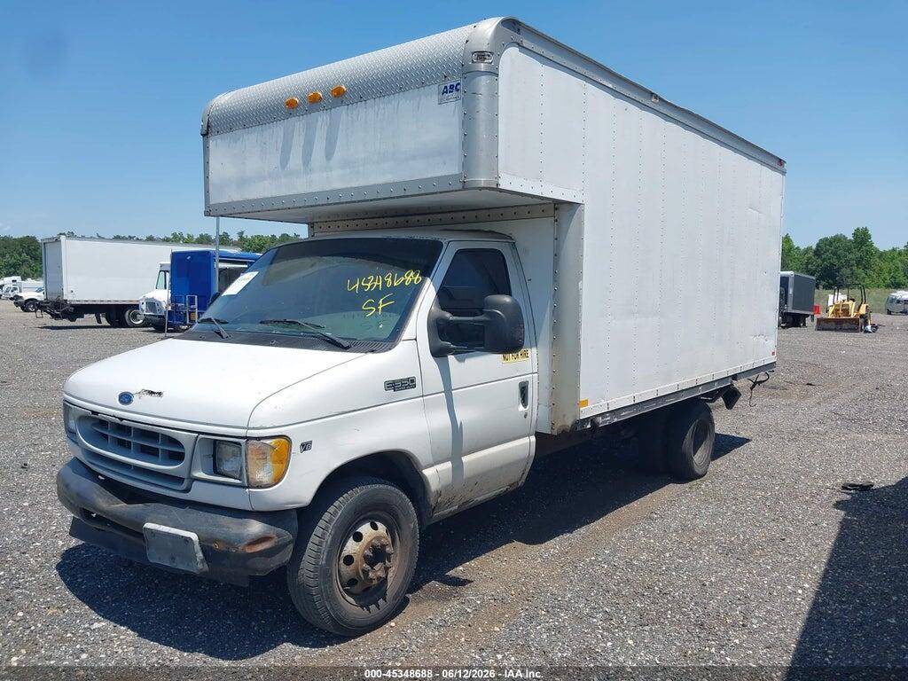 1FDWE35F22HB15368 2002 FORD E-350 CUTAWAY photo no. 2