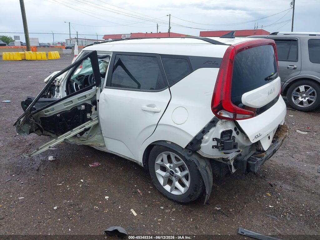 KNDJ23AU2N7161983 2022 KIA SOUL photo no. 3