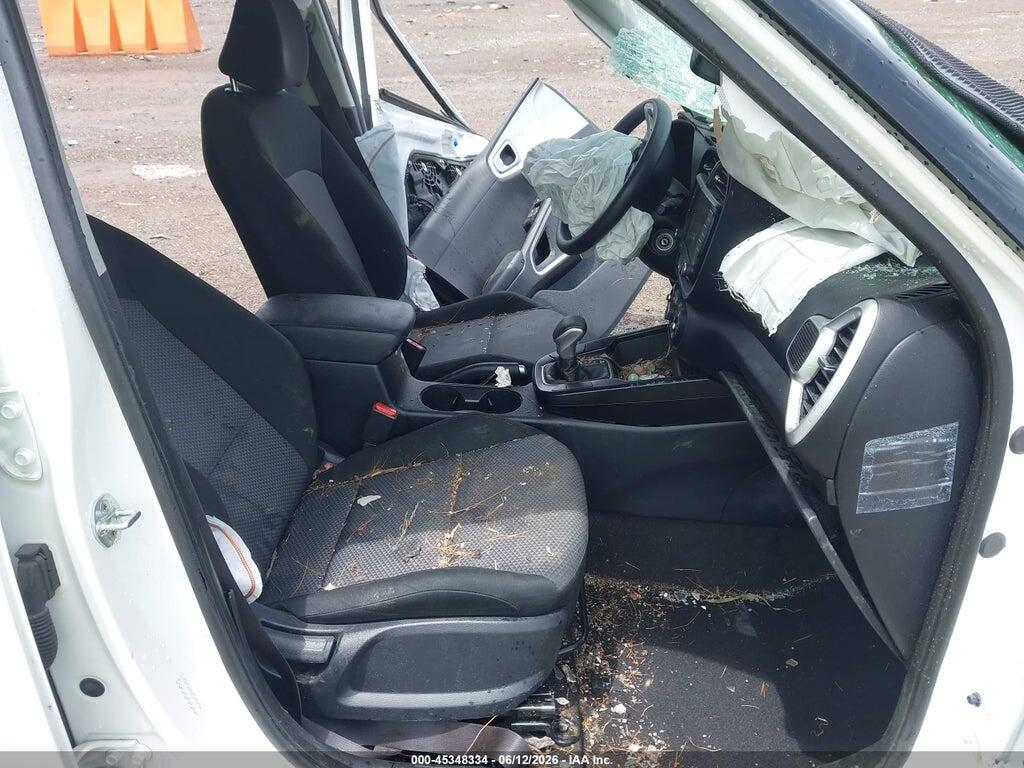 KNDJ23AU2N7161983 2022 KIA SOUL photo no. 5