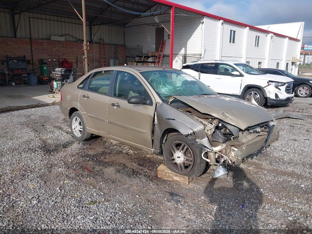 1FAFP3430YW302933 2000 FORD FOCUS photo no. 1
