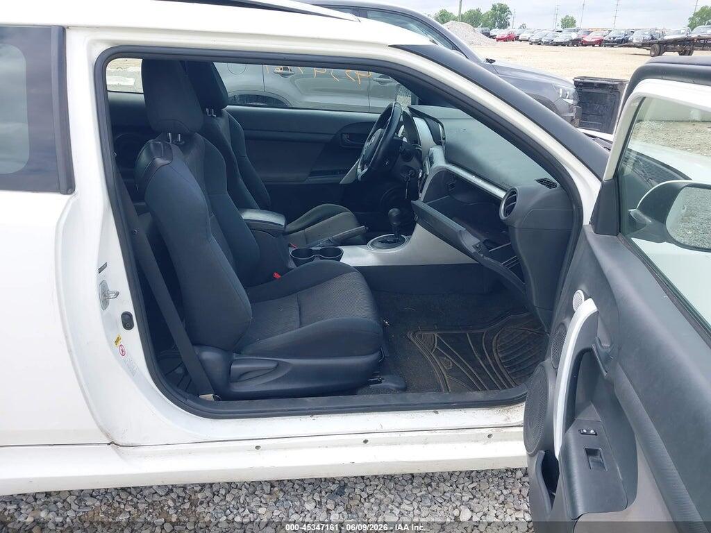 JTKJF5C73B3006703 2011 SCION TC photo no. 5