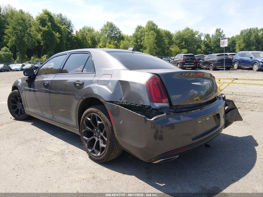 2C3CCAAG3KH704458 2019 CHRYSLER 300 photo no. 3