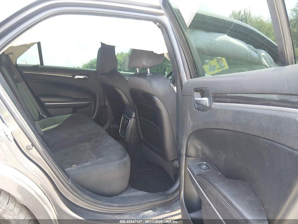 2C3CCAAG3KH704458 2019 CHRYSLER 300 photo no. 8