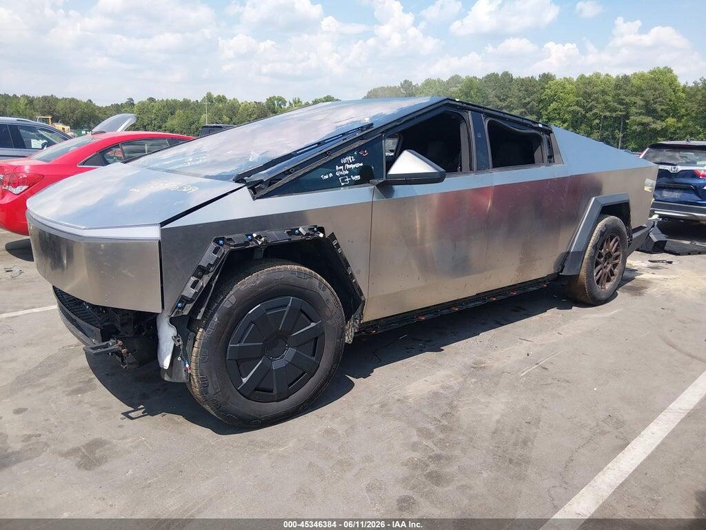 7G2CEHED0SA071982 2025 TESLA CYBERTRUCK photo no. 2