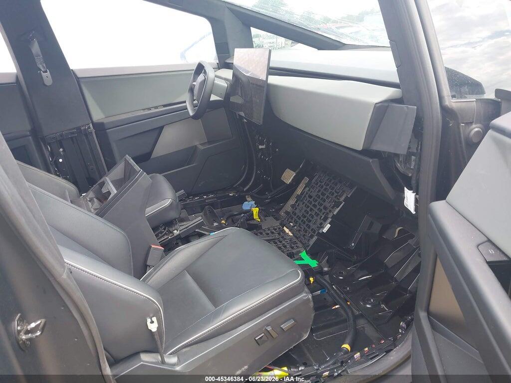 7G2CEHED0SA071982 2025 TESLA CYBERTRUCK photo no. 5