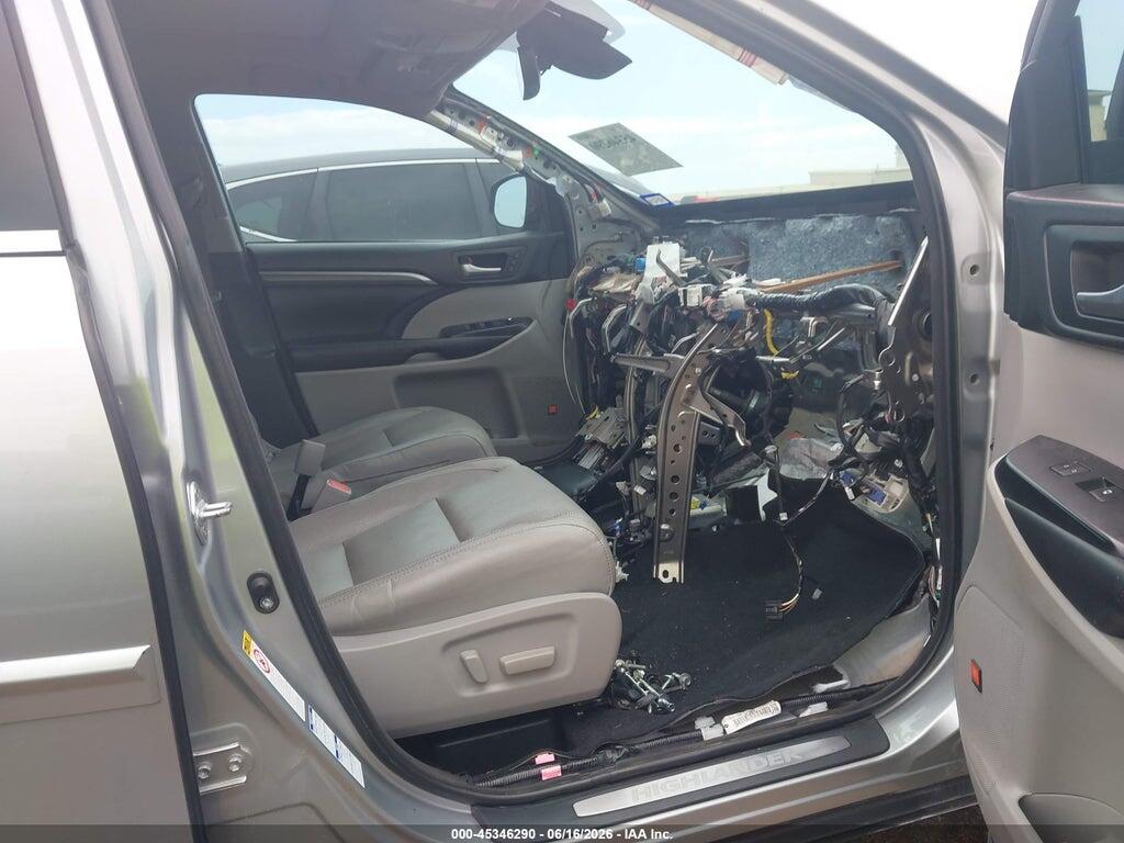 5TDDZRFH0JS874114 2018 TOYOTA HIGHLANDER photo no. 5