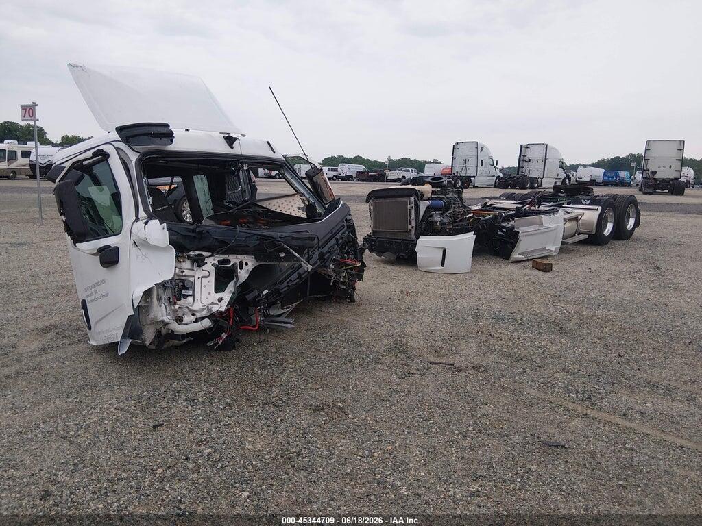 3BHJBZDR2RDVG7808 2024 WESTERN STAR/AUTO CAR 57X CHASSIS photo no. 2
