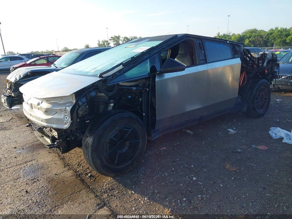 7G2CEHED5RA040740 2024 TESLA CYBERTRUCK photo no. 2