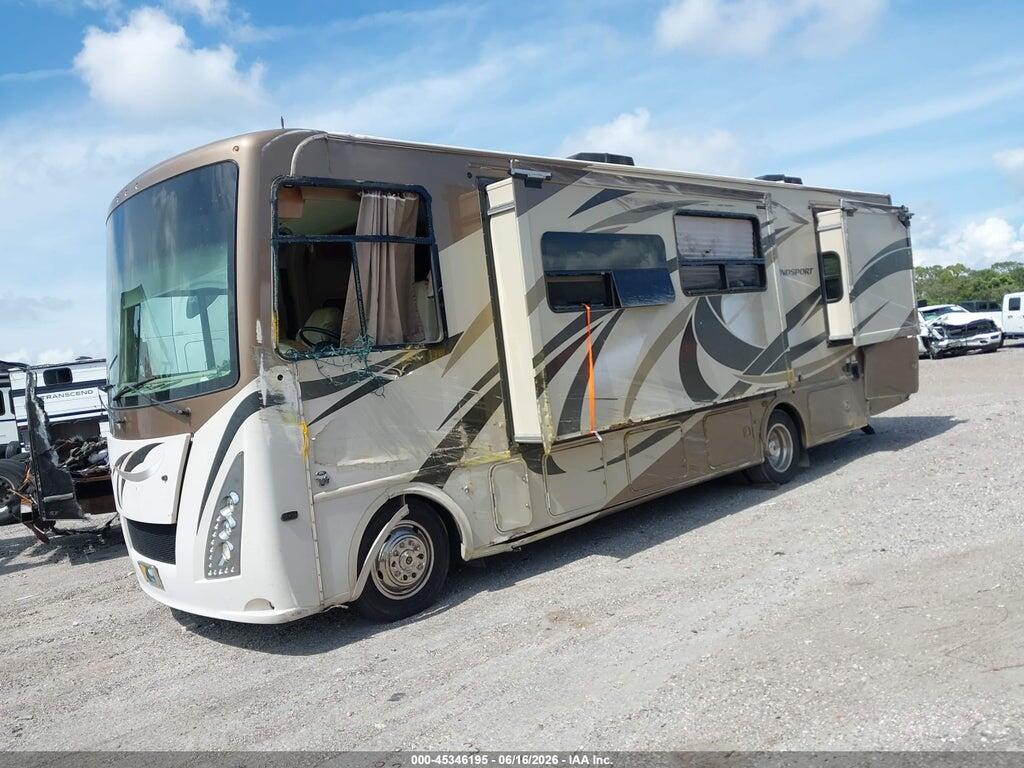 1F65F5DY0H0A02184 2017 FORD F53 THOR MOTOR HOME photo no. 2