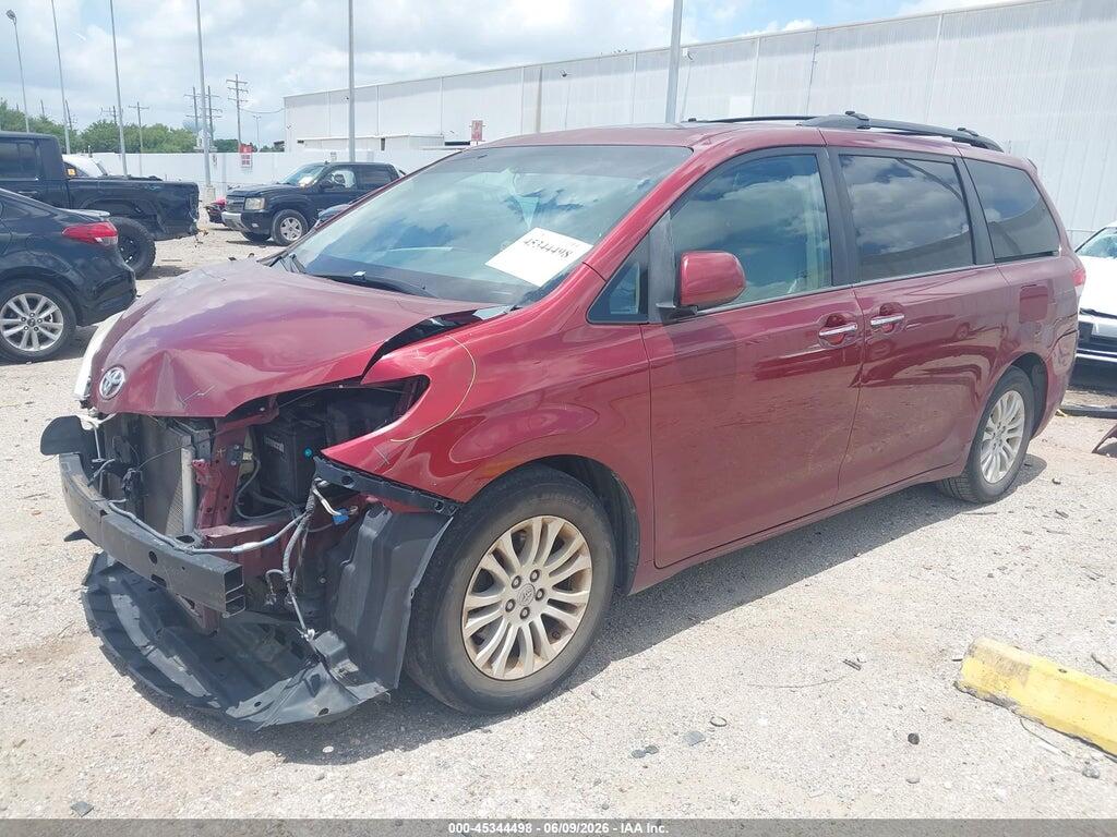 5TDYK3DCXDS354369 2013 TOYOTA SIENNA photo no. 2